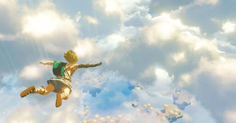 Link falling through the sky in Tears of the Kingdom.