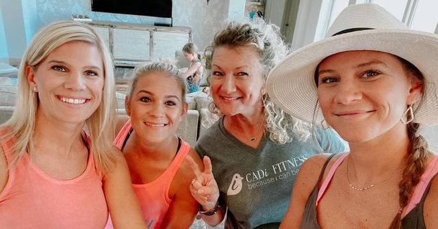 'OutDaughtered' star Danielle Busby, her sisters, and mom