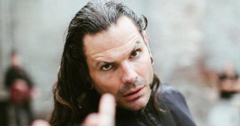 jeff-hardy-knee-1556725310424.jpg