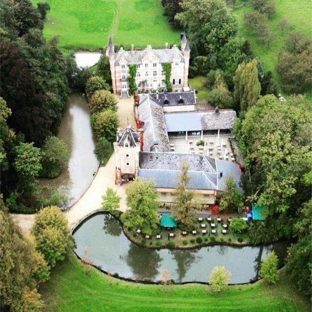 How Much Does a Wedding Cost at the ‘Escape to the Chateau’ Venue?