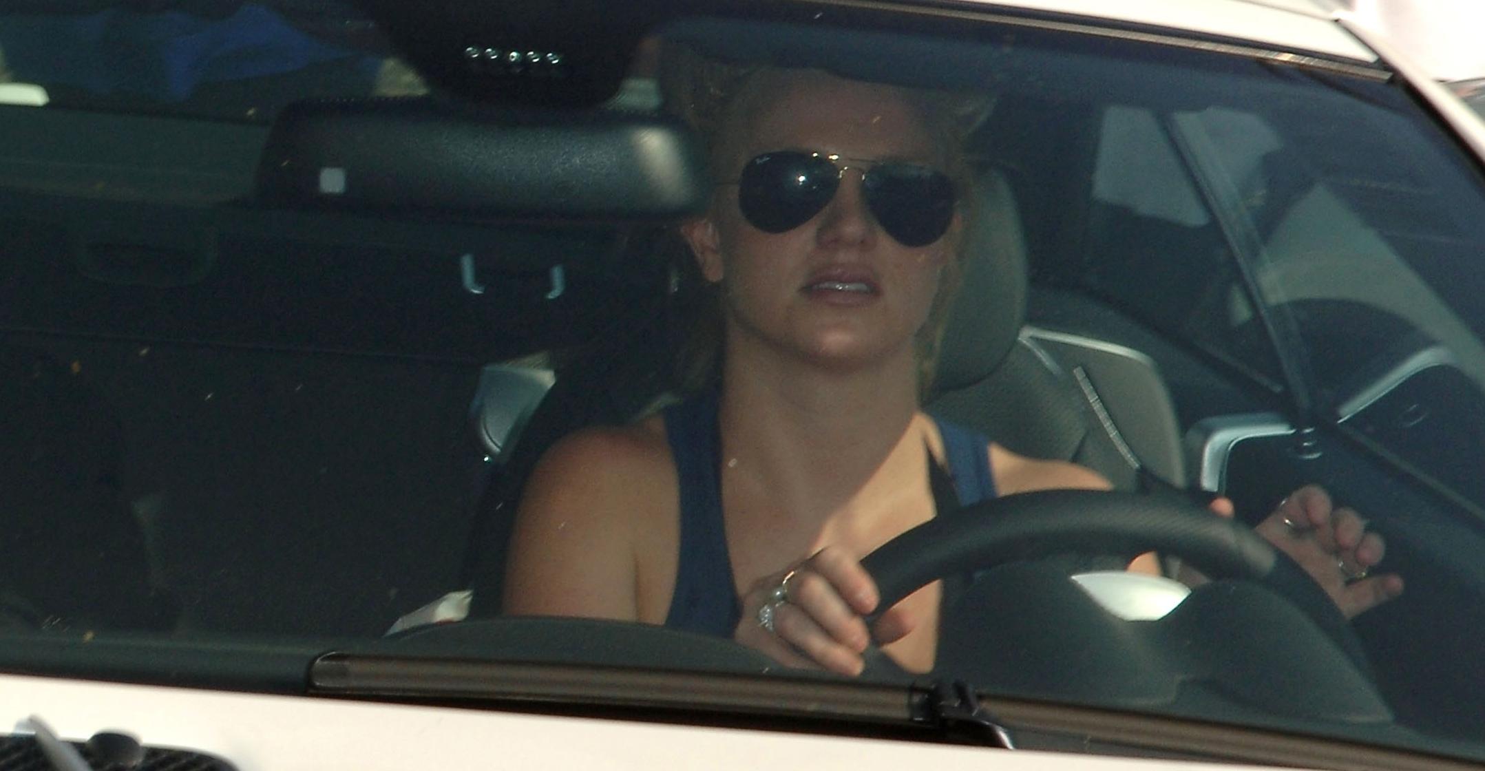 Britney Spears leaving Petco in her car on Nov. 17, 2007 