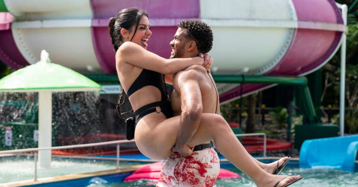 (l-r): Huda Mustafa and Jeremiah Brown in a 'Love Island' Season 7 scene