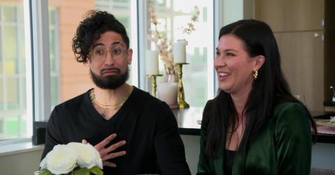 Michael and Chloe talk about his earrings on MAFS