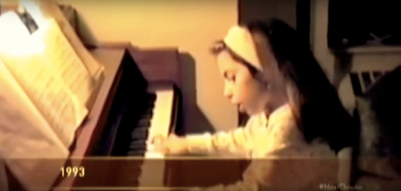 lady gaga piano