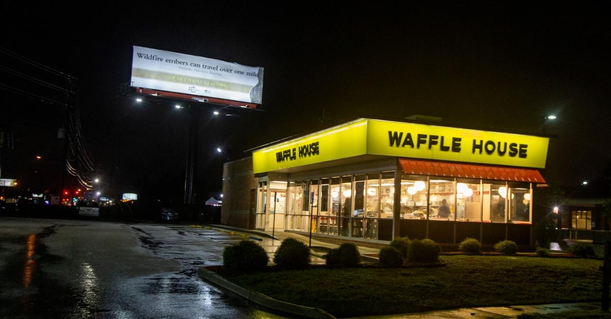 A waffle house in south carolina at night