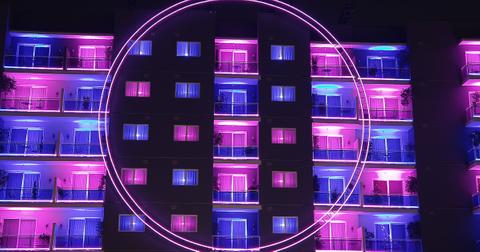 Exterior view of the Atlanta apartment building features in 'The Circle' Season 6.