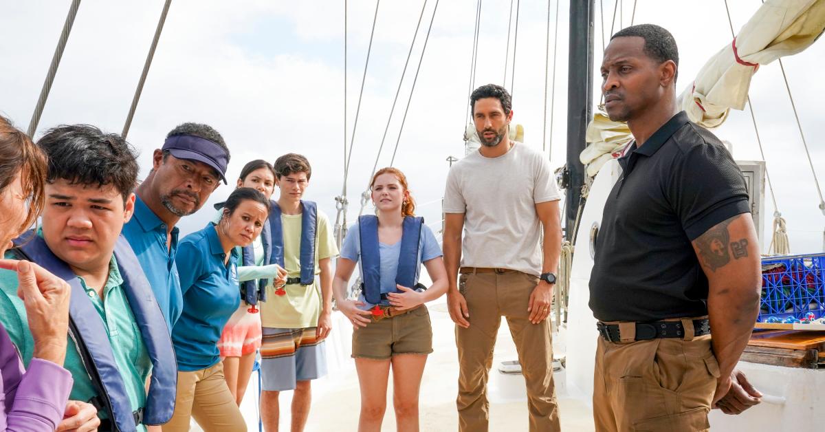 Louise Barnes as Kaya, Chloe Csengery as Gracie Boone, Victor Lozano as Captain, Noah Mills as Jesse Boone and Jaiden Kaine as Bandile