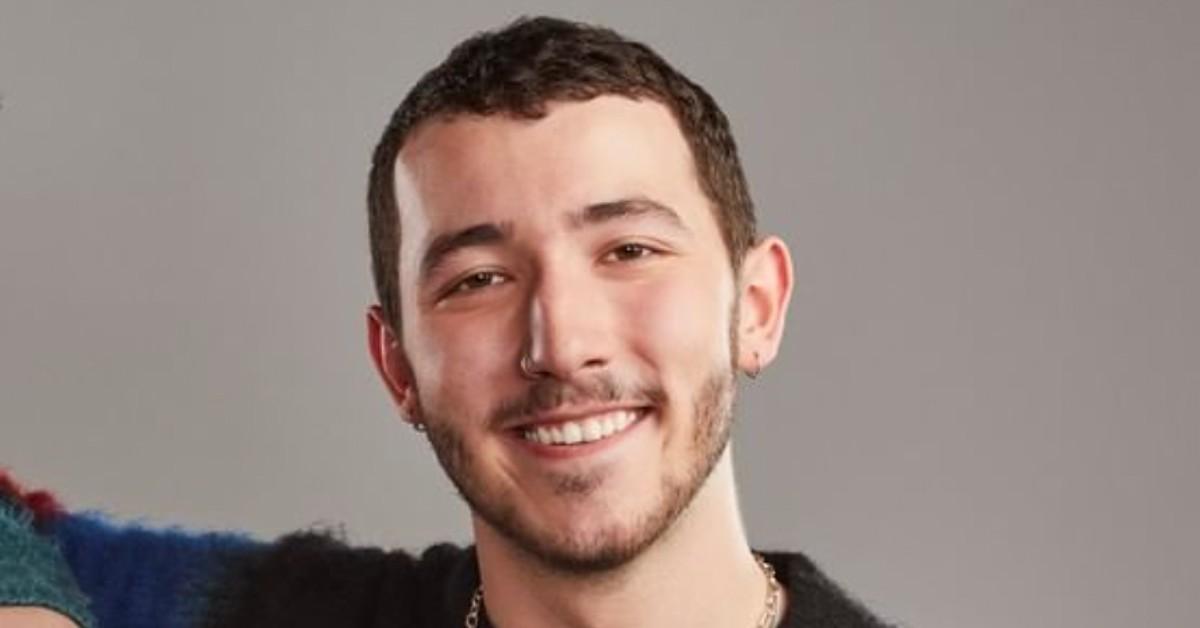 Frankie Jonas Debuts Blue Hair on Instagram - wide 1