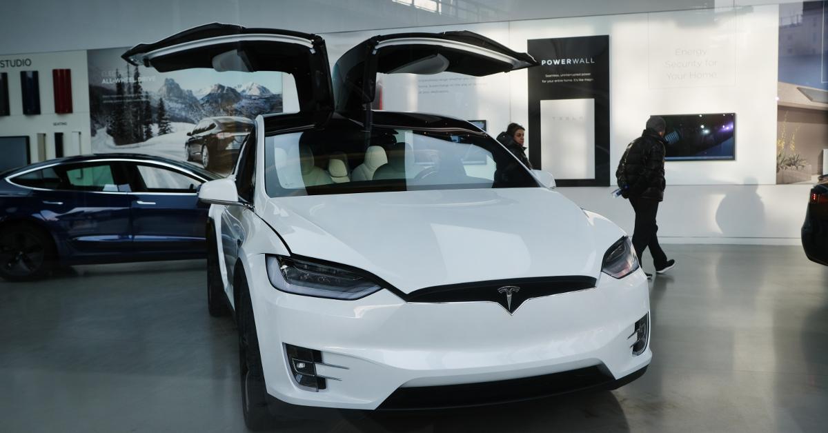 Tesla Model X Gulf Wing Doors