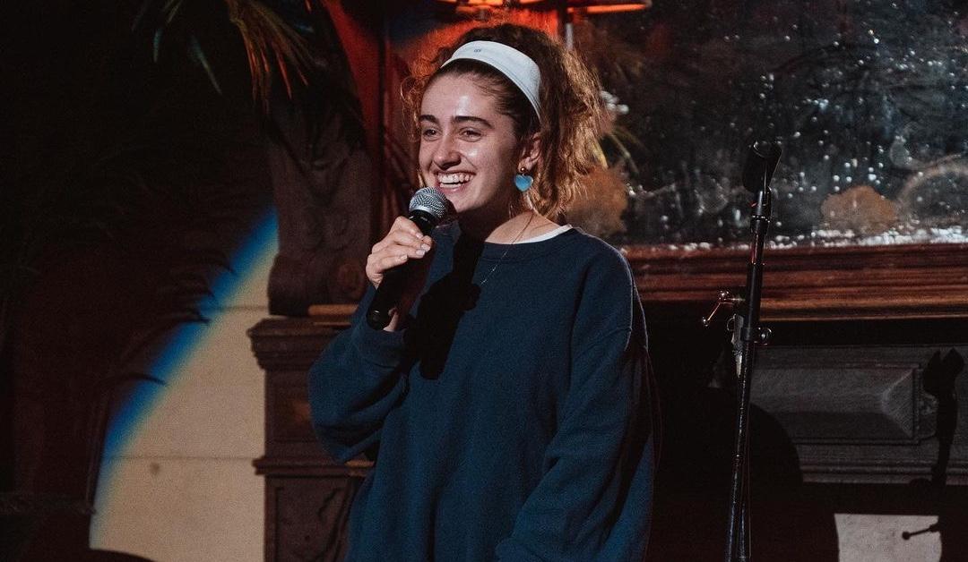 Who Is Rachel Sennott Dating The Mysterious Boyfriend Of Her Tweets Who Is Rachel Sennott Dating The Mysterious Boyfriend Of Her Tweets