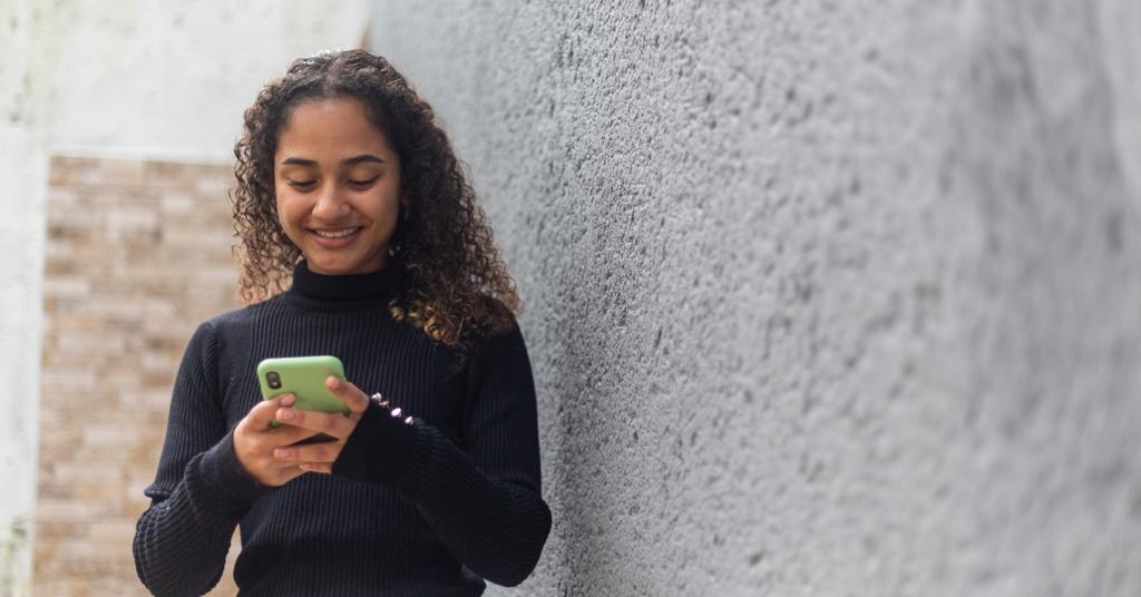 What Does "Bubblegum Pink" Mean on TikTok? Derogatory Term