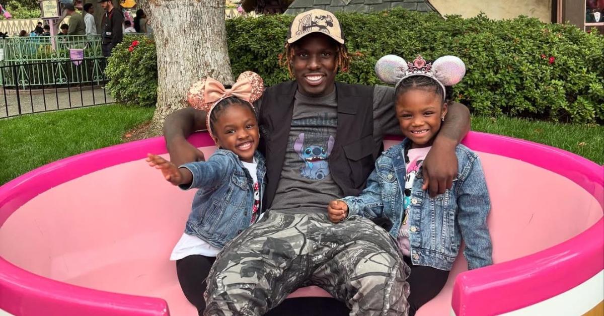 Jamal Roberts and his daughters