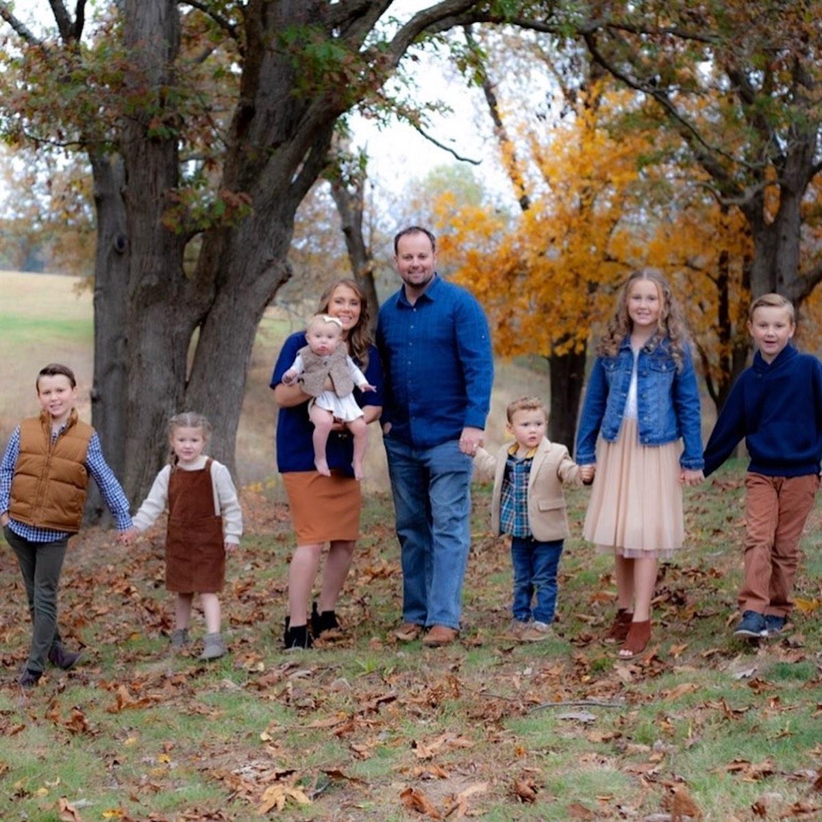 Josh Duggar avec sa femme Anna et ses sept enfants