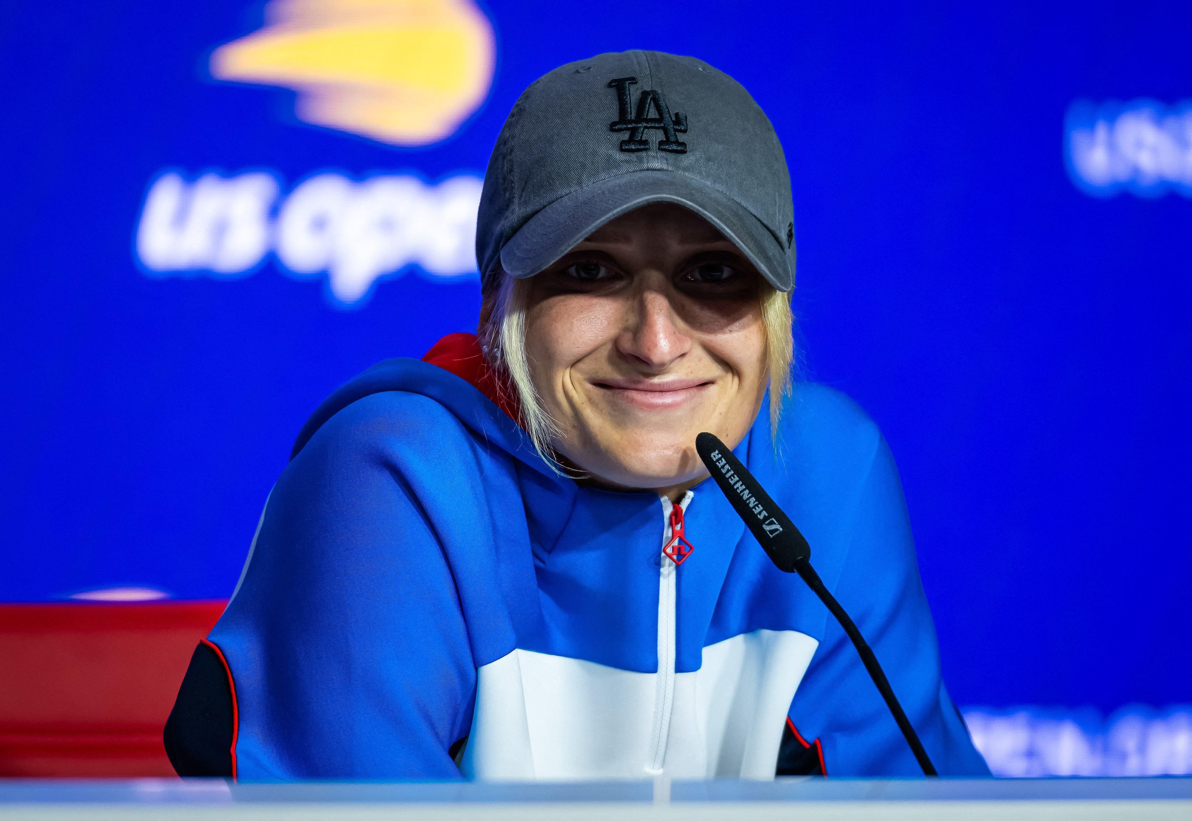 marketa-vondrousova-press-conference