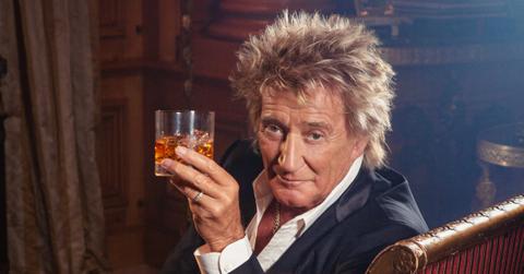 Does Rod Stewart Wear a Wig?