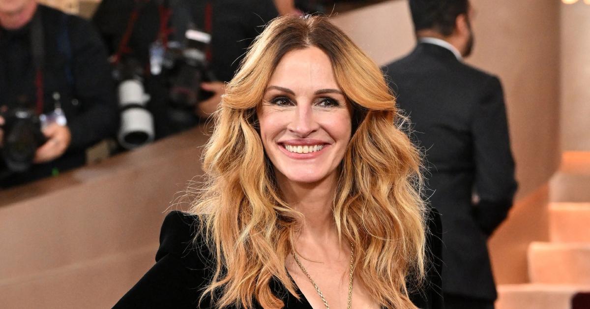 Why Did Julia Roberts Get a Standing Ovation? Details