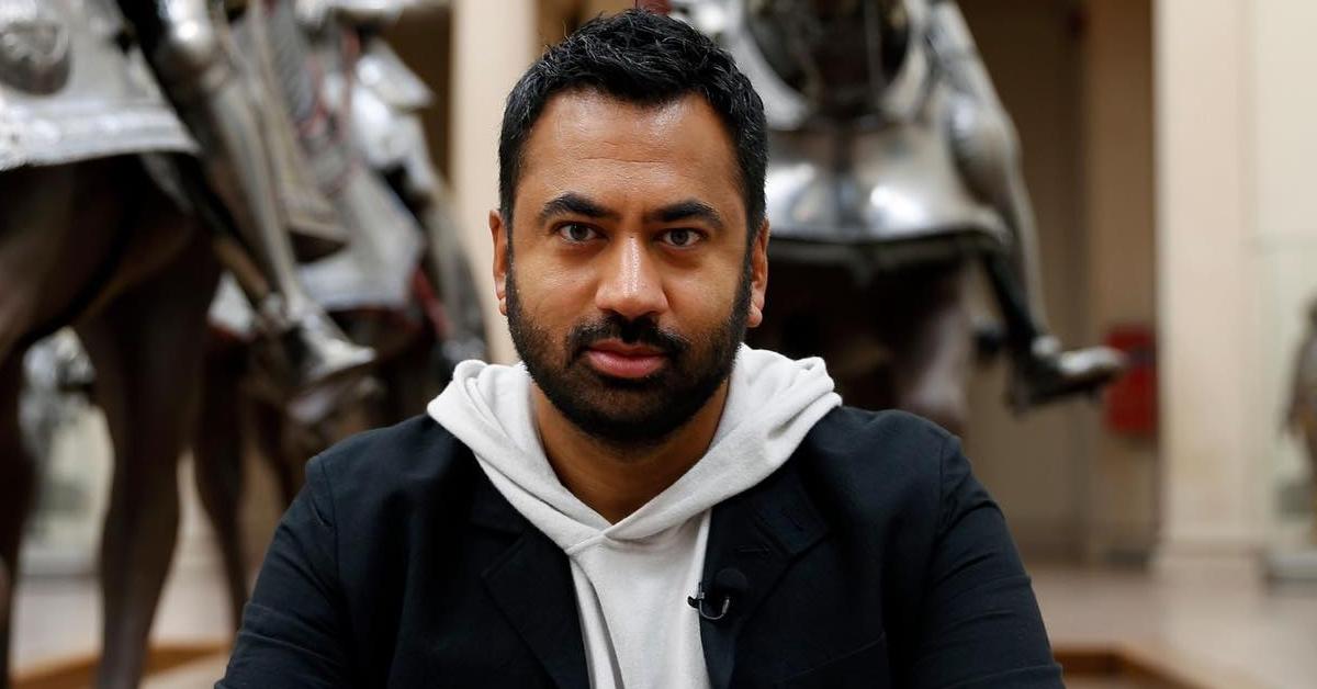 Kal Penn poses for photo on Instagram.