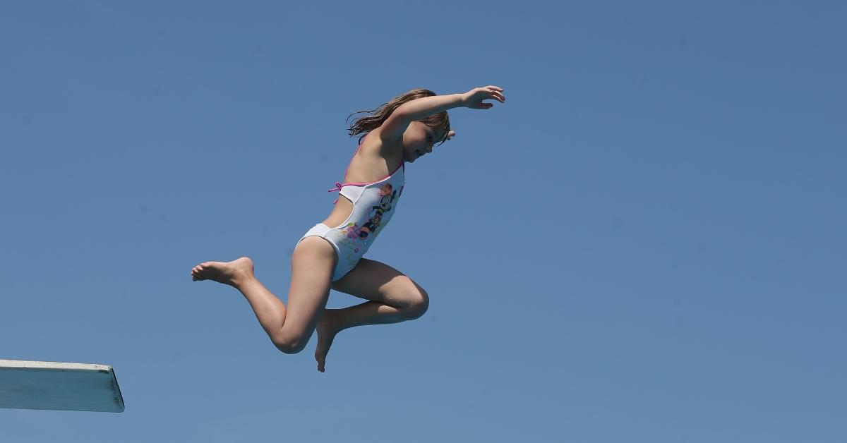 What Is Death Diving TikTok Is Obsessed With It bluewhale-pesca-sub-scuba-diving-quotes-free-diving-deep-blue-sea