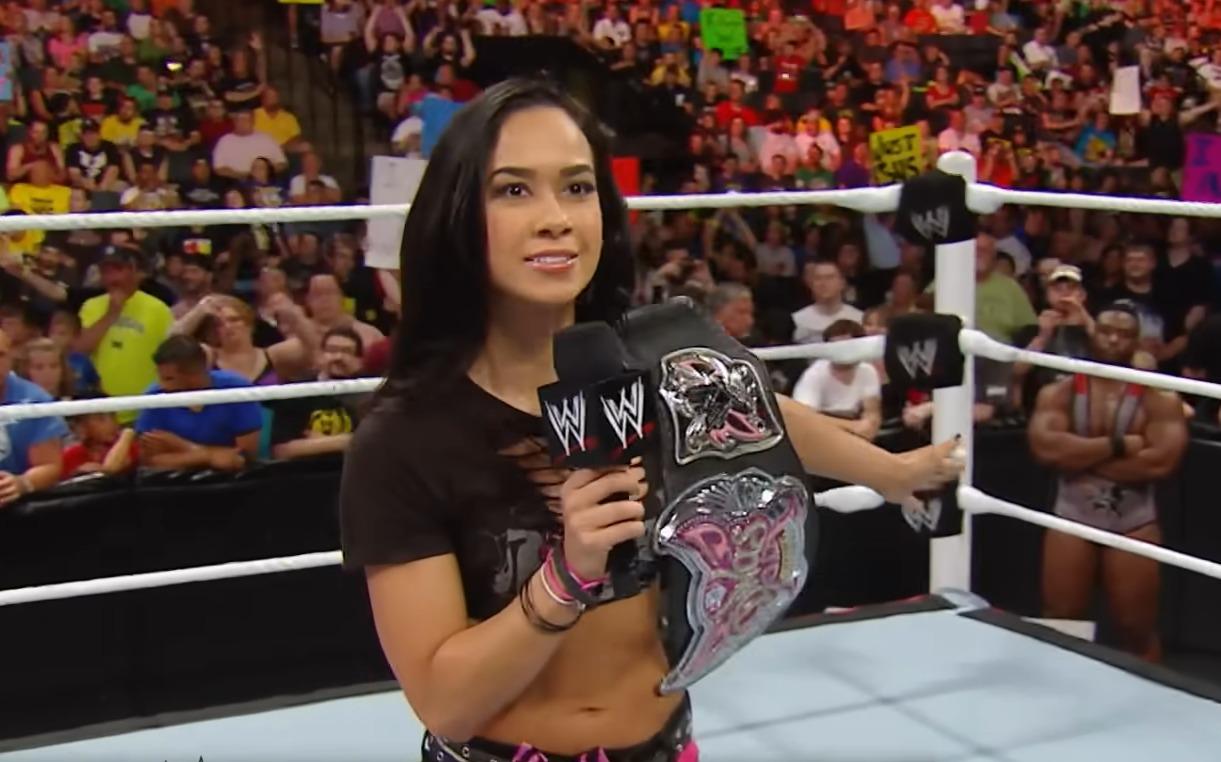 aj-lee-wwe-divas-championship