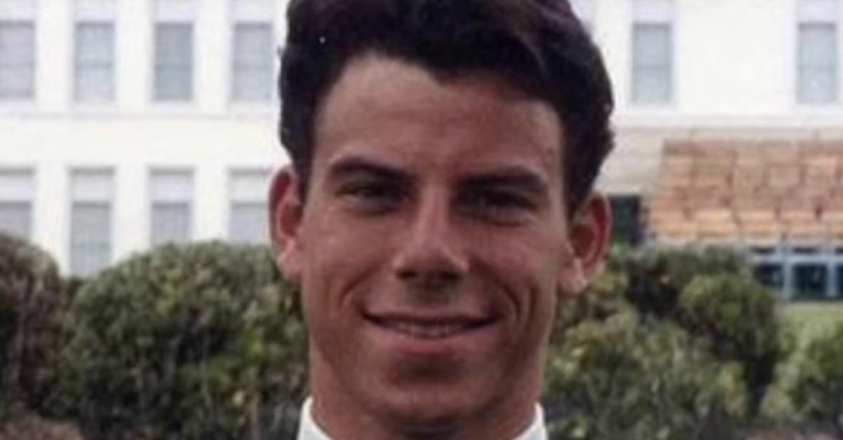 Photo of Erik Menendez smiling