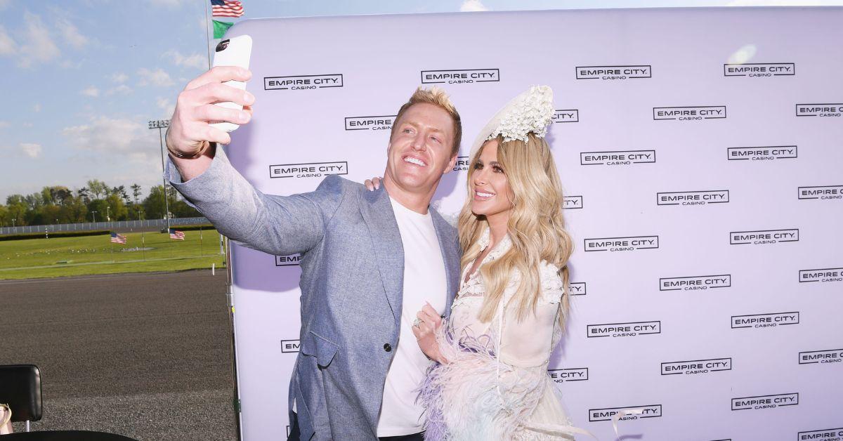 (l-r): Kroy Biermann and Kim Zolciak-Biermann taking a selfie.