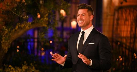 Jesse Palmer hosts 'The Bachelor' Season 26