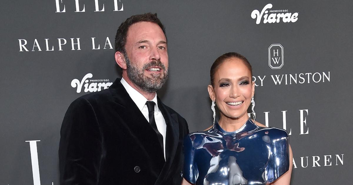 (l-r): Ben Affleck and Jennifer Lopez on the red carpet in 2023