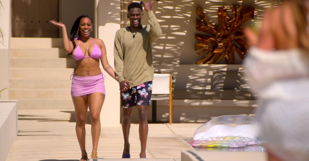 Kalybriah and Edmond greet the others in Mexico on love is Blind.