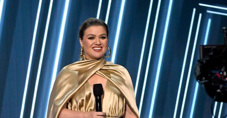 Kelly Clarkson's Tattoos: Here's What You Should Know About the Designs