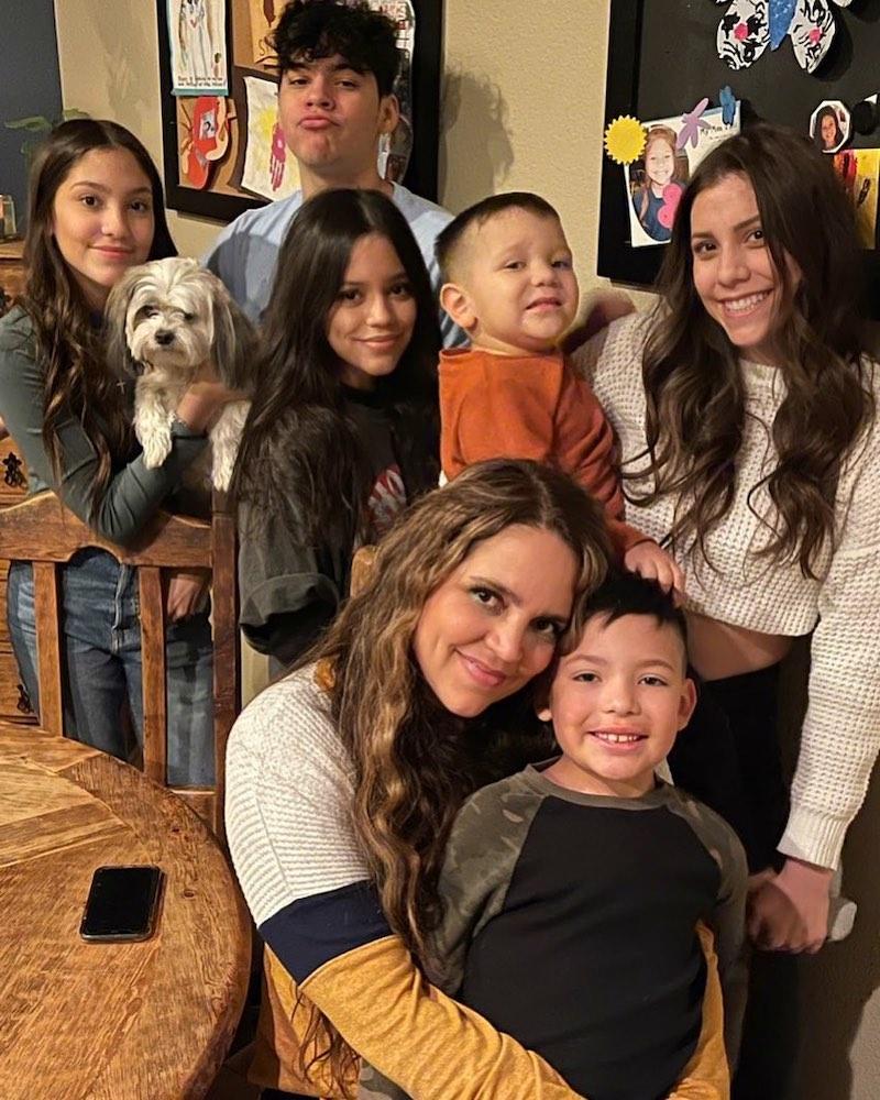 jenna ortega mom siblings