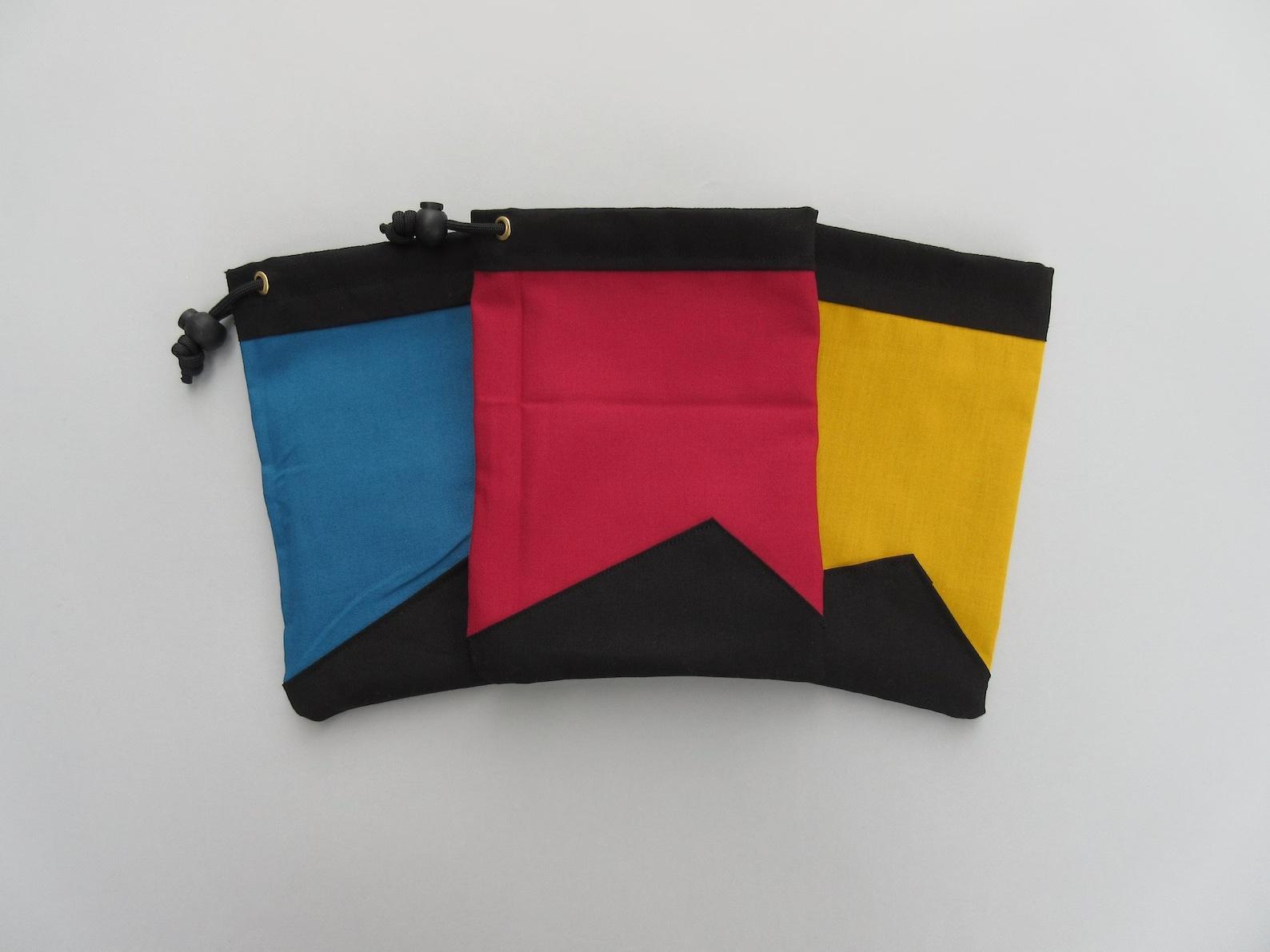 Dice bags in the colors of the starfleet