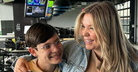 Kailyn Lowry and her child smiling.