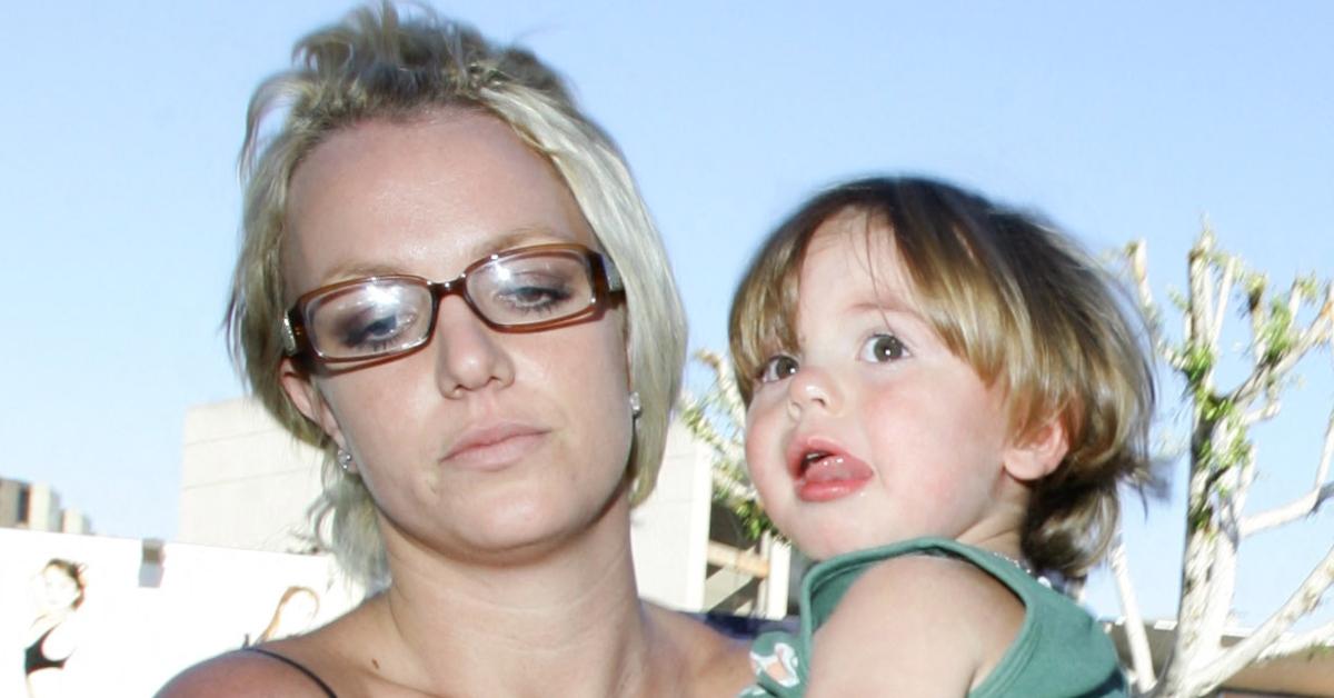 Britney Spears carries her oldest son, Sean Preston, when he was a toddler