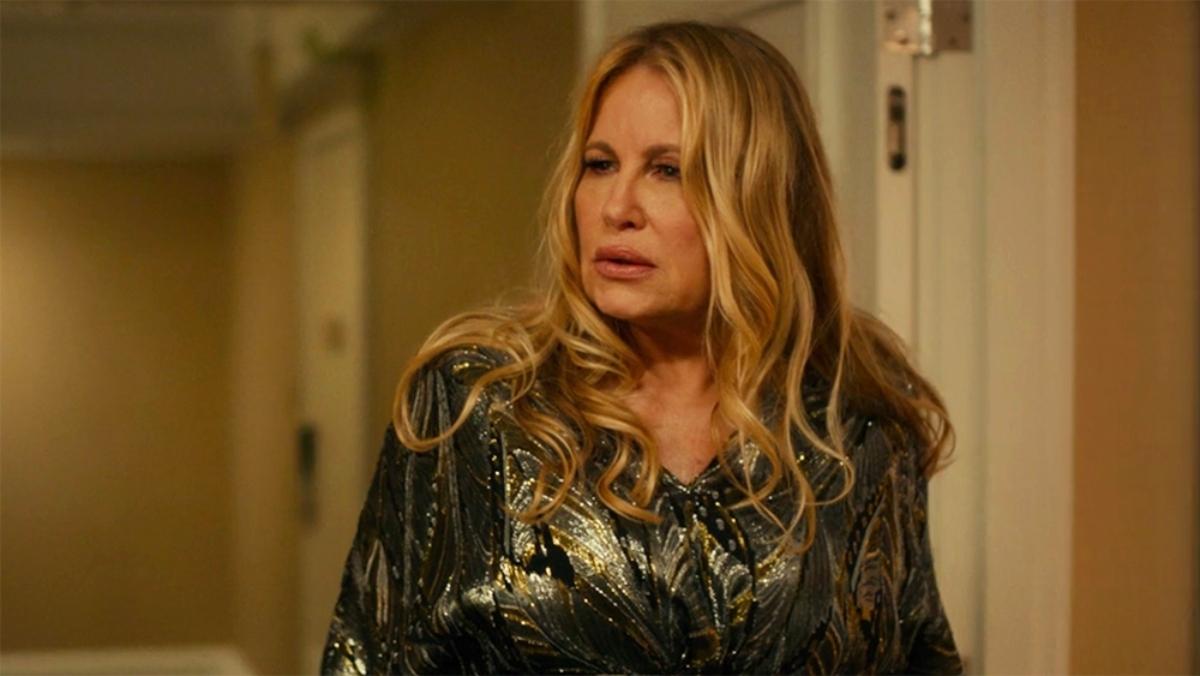 White Lotus' Ending: Jennifer Coolidge on Tanya's Death, Gay Memes