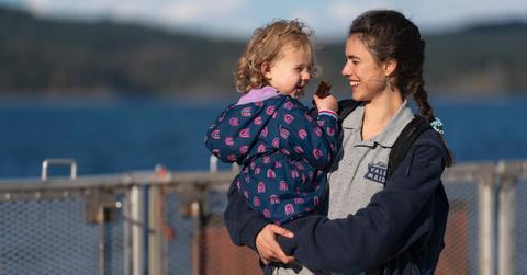 Margaret Qualley and Rylea Nevaeh Whittet in 'Maid'