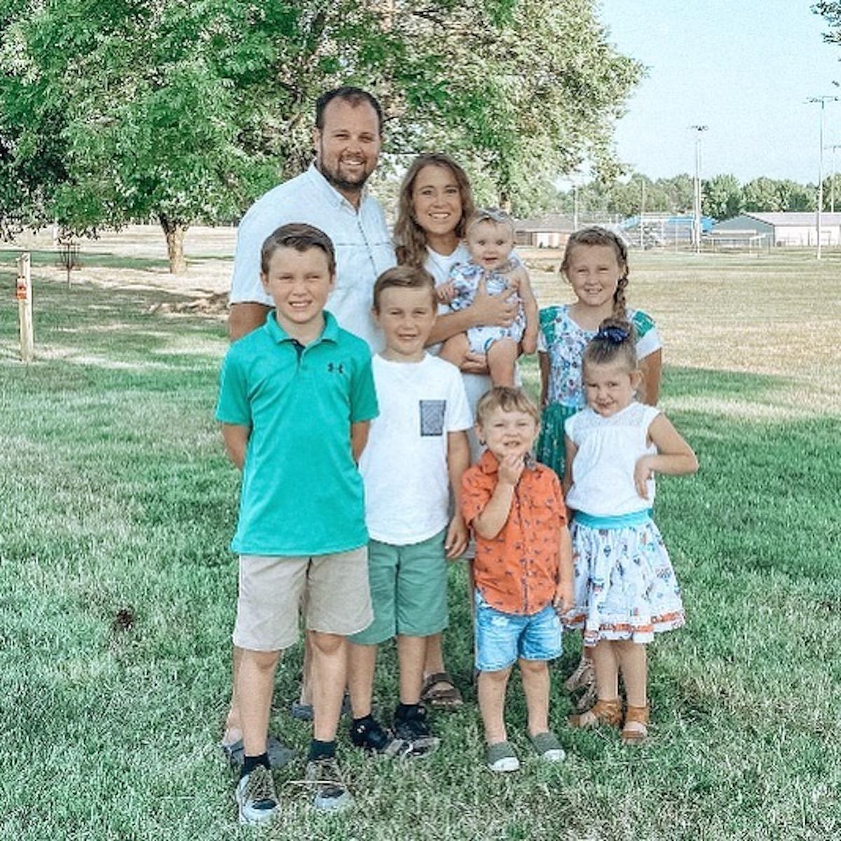 Josh Duggar Anna Duggar and children