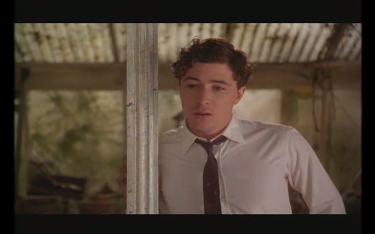 aiden gillen circle of friends