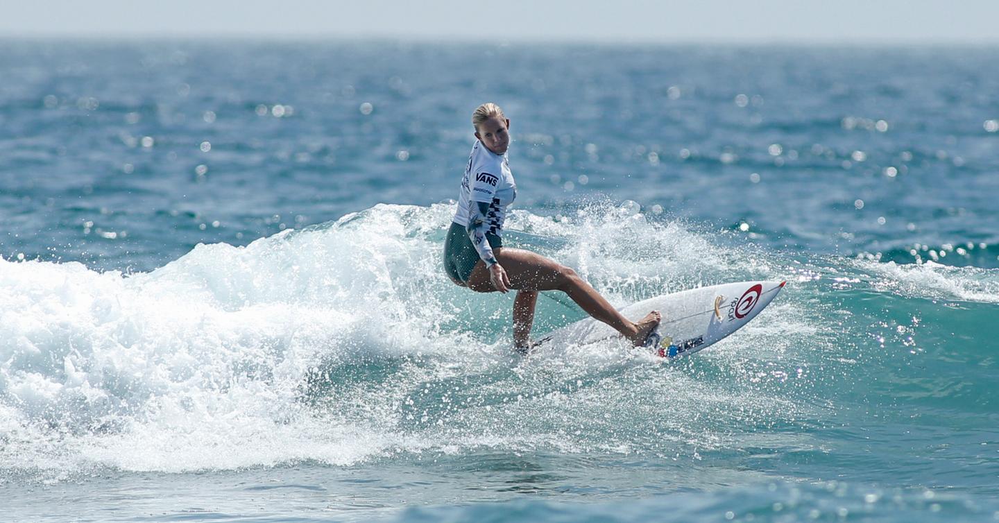 After Losing Her Arm In A Shark Attack, Here's What Surfer Bethany 