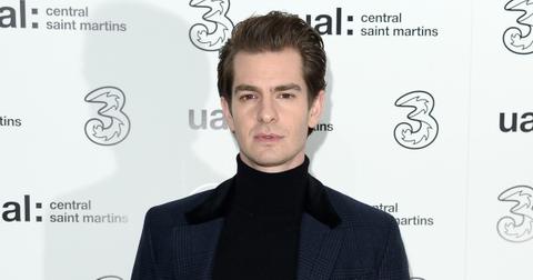 andrew-garfield-singing-3-1572464797483.jpg