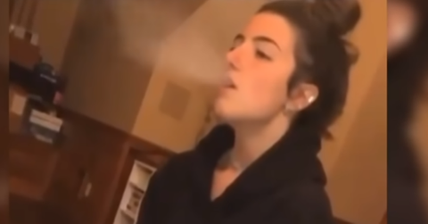 does charli damelio vape