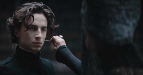 Reverend Mother Gaius Helen Mohiam uses the Gom Jabbar Test of Humanity against Paul in 'Dune'