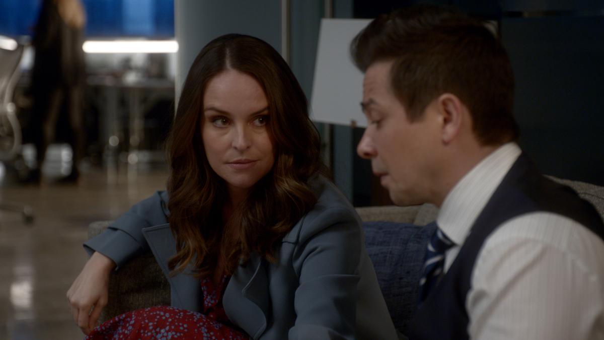 Benny and Izzy talking on 'Bull'