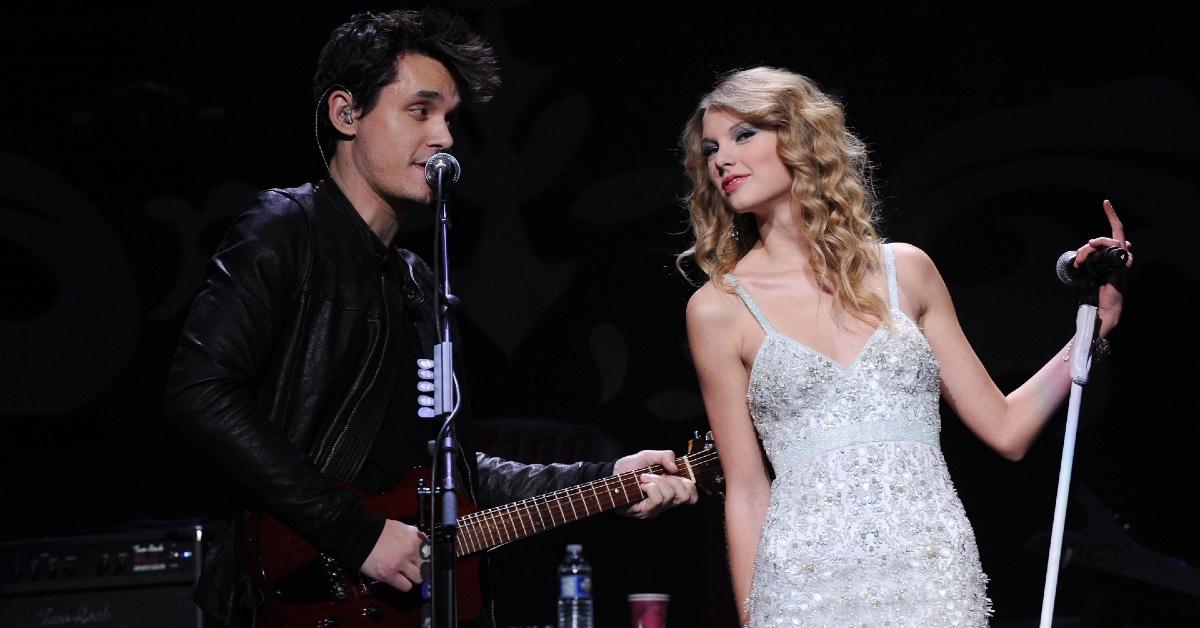 John Mayer and Taylor Swift perform.