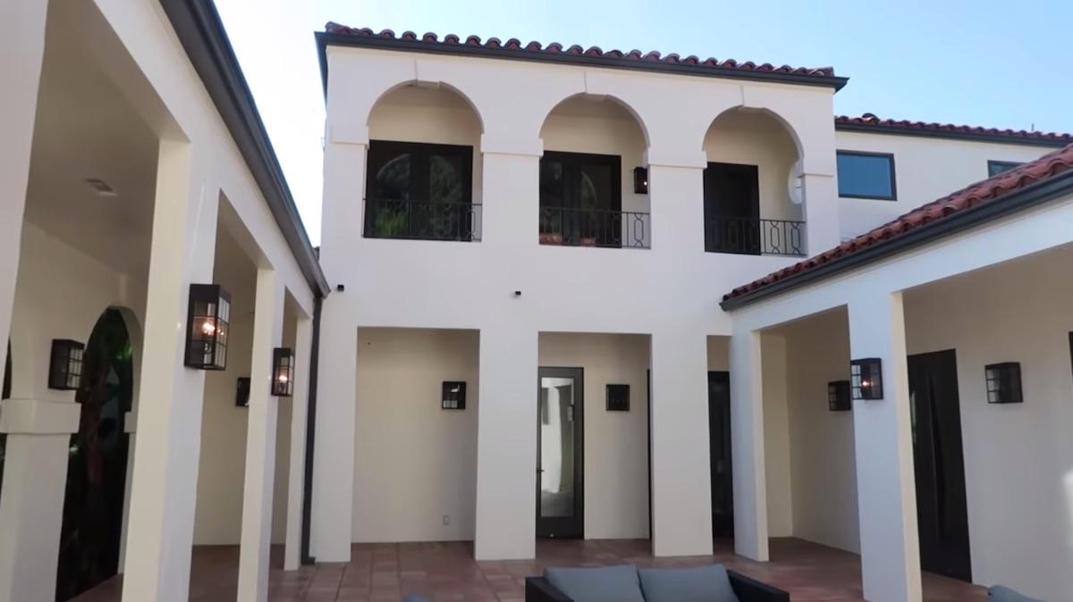 Where Does YouTuber Shane Dawson Live? See His New Mansion