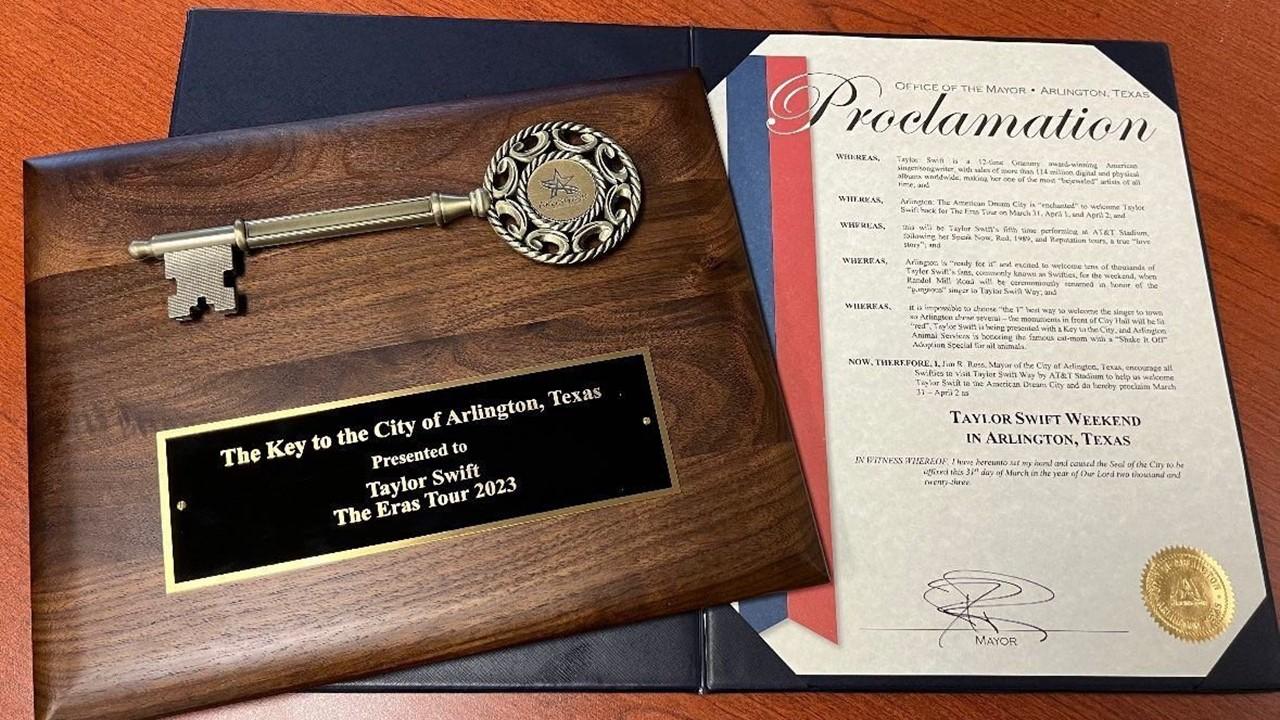 Taylor Swift received the "Key to the City" of Arlington, Texas