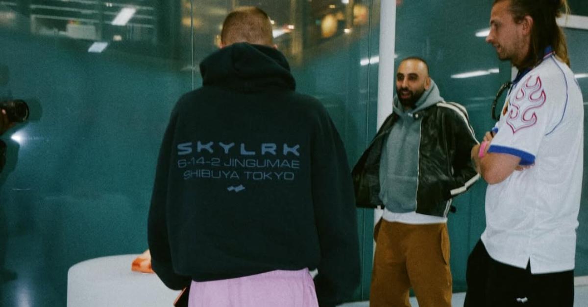 Justin Bieber promoting his Skylrk brand.