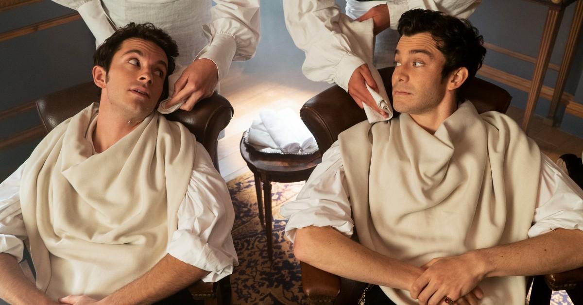 Jonathan Bailey as Anthony Bridgerton, Luke Thompson as Benedict Bridgerton