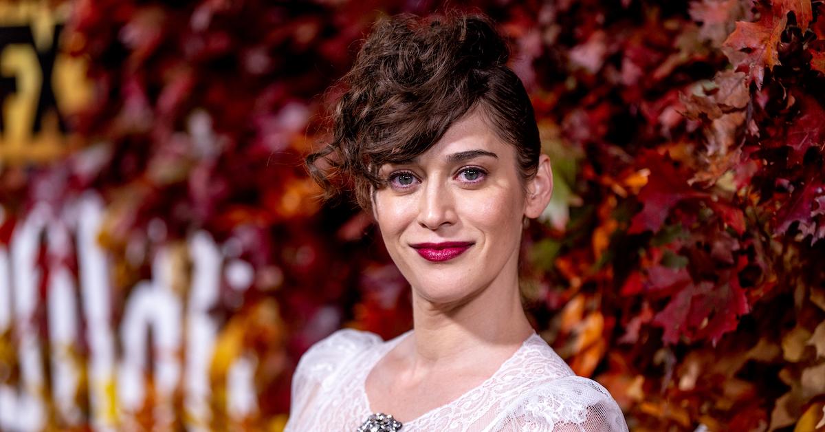 Lizzy Caplan & Tom Riley Are Married - See a Wedding Photo!: Photo