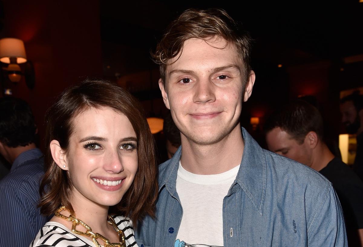 Emma Roberts, Evan Peters