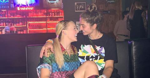 (l-r): JoJo Siwa and Avery Cyrus